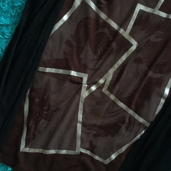 Cotton Candy brown & silver v-neck top - Picture 5 of 8